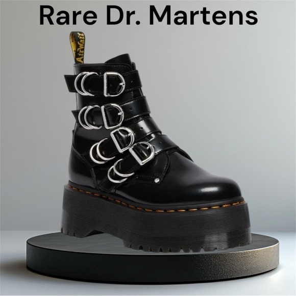 Dr. Martens Shoes - ✨HOST PICK✨✅💎Women’s Rare Dr Martens Jadon Max Hardware  Biker Boots